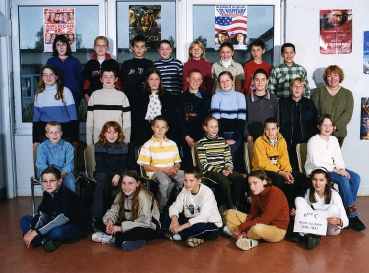 Photo de classe 6c de 2001, Collège Jean De La Varende Copains d'avant