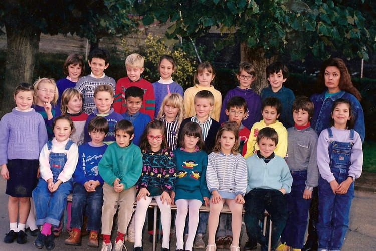 Photo de classe Classe de CE2 de 1990, ECOLE LOUISE MICHEL - Copains d ...