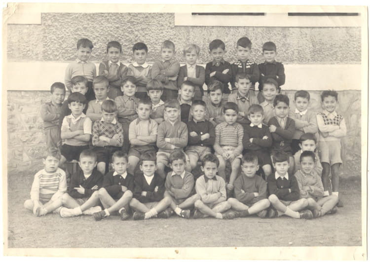 Photo de classe 8° et 9° de 1957, Ecole Saint Louis De Gonzague