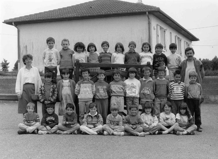 Photo de classe CP de 1987, ECOLE SAILLARD DU RIVAULT Copains d'avant