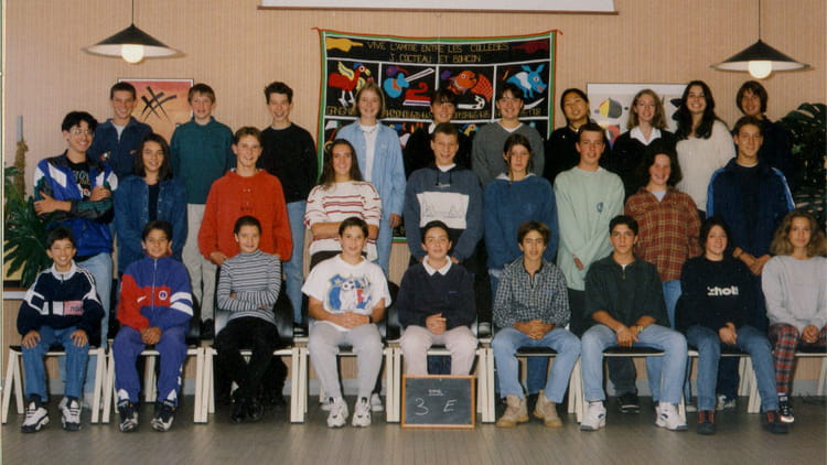 Photo de classe 3ème E de 1996, Collège Jean Cocteau - Copains d'avant