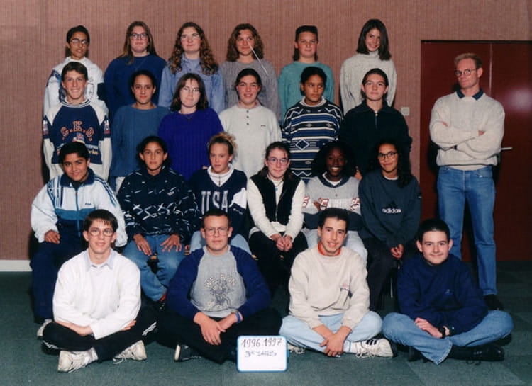 photo-de-classe-96-97-louis-armand-de-1996-coll-ge-louis-armand