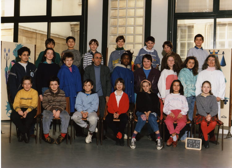 Photo de classe 6eme D de 1988, Collège Saintelouise Copains d'avant