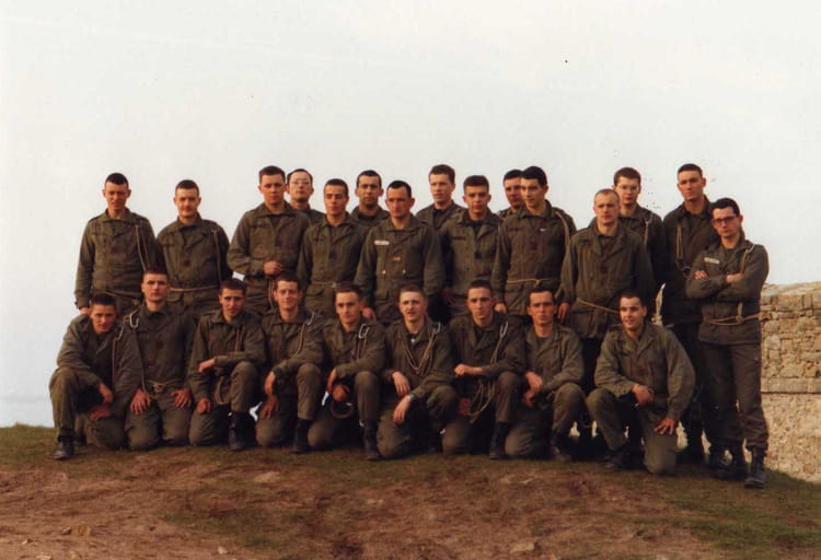 Photo de classe StCyr Promotion Du Guesclin 1982 de 1982, ESM ST CYR Copains d'avant Photo de classe StCyr Promotion Du Guesclin 1982 de 1982, ESM ST CYR Copains d'avant