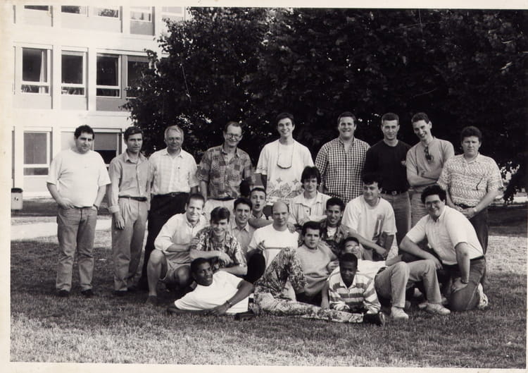 Photo de classe BTS MAI de 1995, Lycée Gaston Bachelard - Copains d'avant