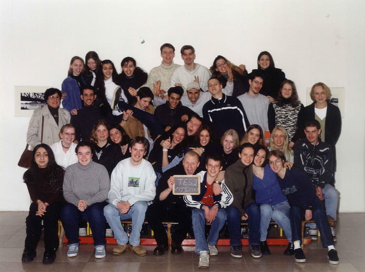 Photo de classe Terminale ES 2 1999-2000 de 2000, Lycée Jean Moulin ...