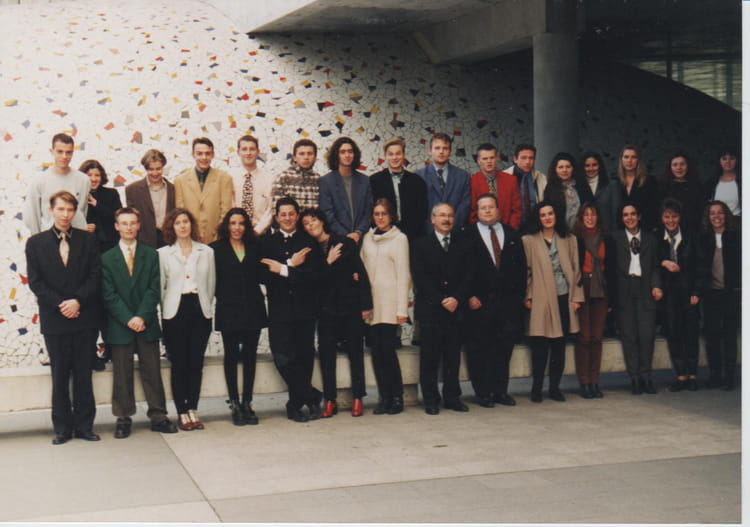 Photo de classe BTS Force de vente 1996 de 1996, Lycée Arthur Rimbaud ...