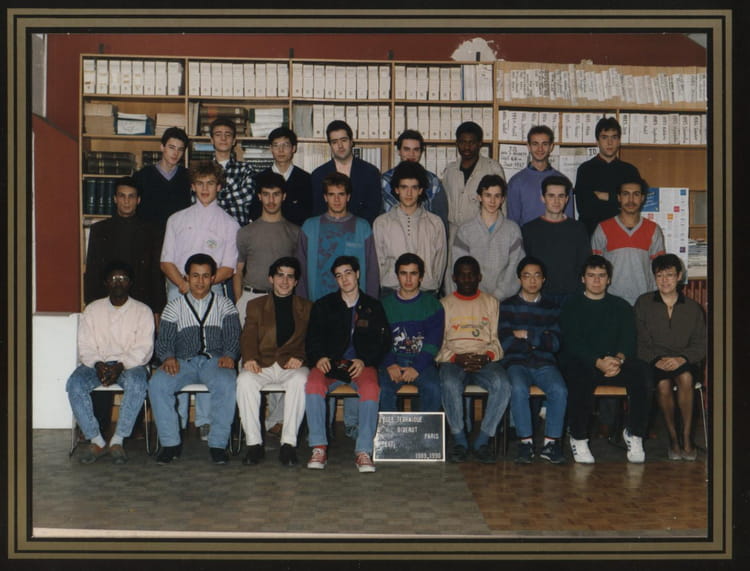Photo de classe BTS 1ère année DIDEROT de 1989, Lycée Diderot - Copains ...