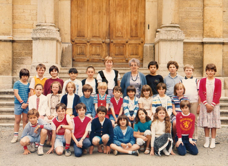 Photo de classe CM2 de 1983, Lycée Notredame De Mongré Copains d'avant