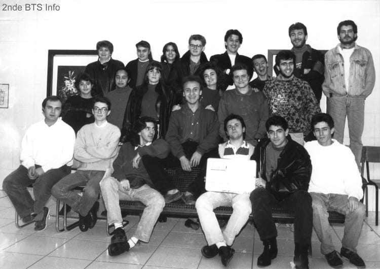 Photo de classe 2nde BTS INFO de 1991, Lycée Charles Pèguy - Copains d ...