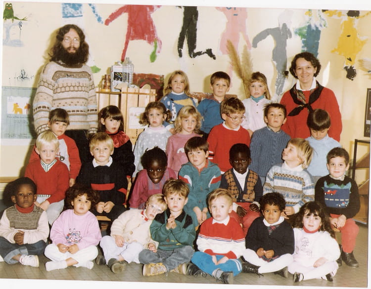 Photo De Classe Ecole Maternelle Vieil Evreux De 1988 Ecole Lefevre Cierrey Copains D Avant