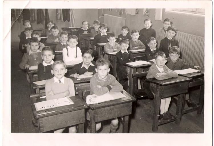 Photo de classe Trés certainement CE1 de 1949, ECOLE LA MOTTE PICQUET