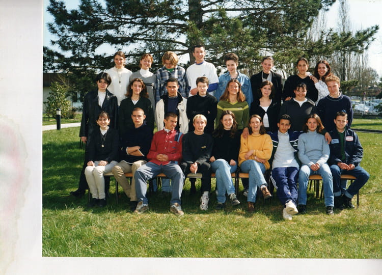 Photo de classe T STL de 1998, Lycée Antoine Bourdelle Copains d'avant