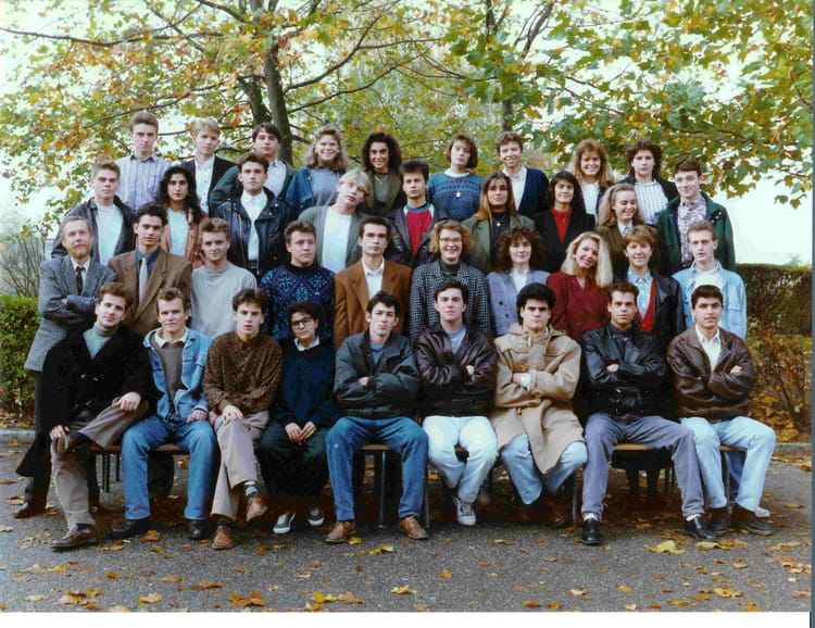 Photo de classe BTS Force de Vente de 1990, Lycée Van Gogh - Copains d ...