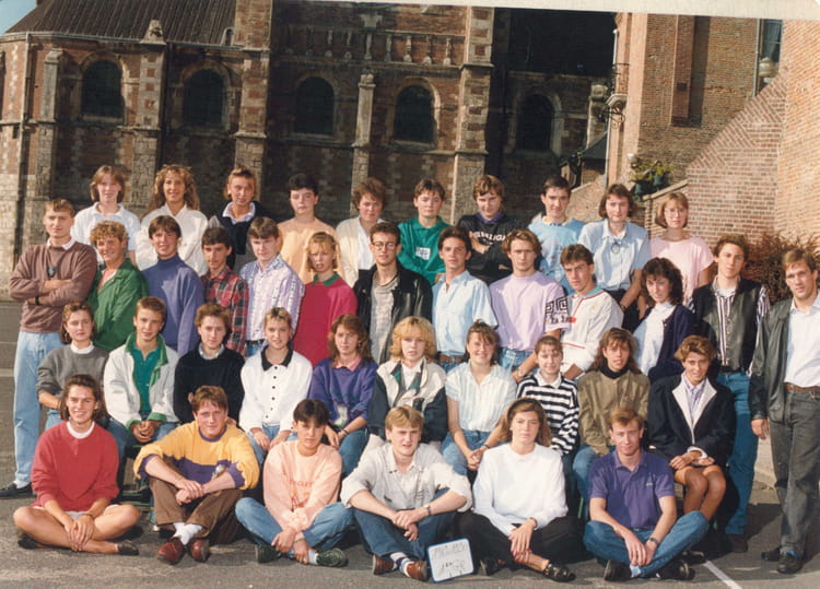 Photo de classe 1ere G2 de 1990, Lycée Michel Anguier - Copains d'avant