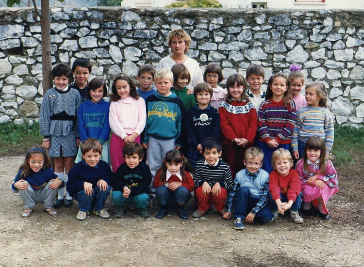 Photo de classe CE1 de 1987, ECOLE SAINTE EULALIE Copains d'avant