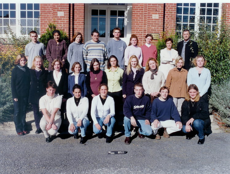 Photo de classe BTS 2 assistant de gestion PME PMI de 1999, Notre Dame ...