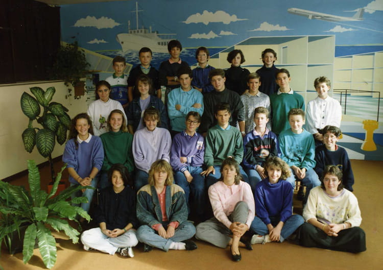 Photo de classe 4ème de 1989, Collège Auguste Brizeux Copains d'avant