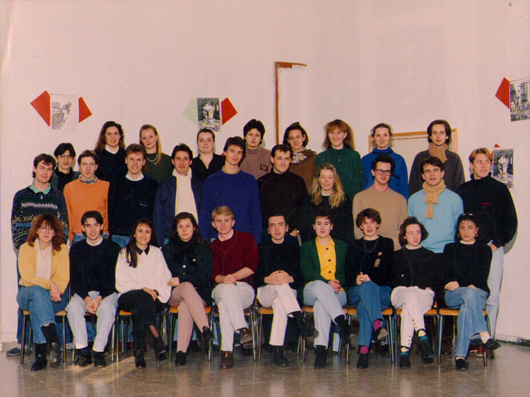 Photo de classe BTS Publicité et Actions Publicitaires de 1990, Saint ...