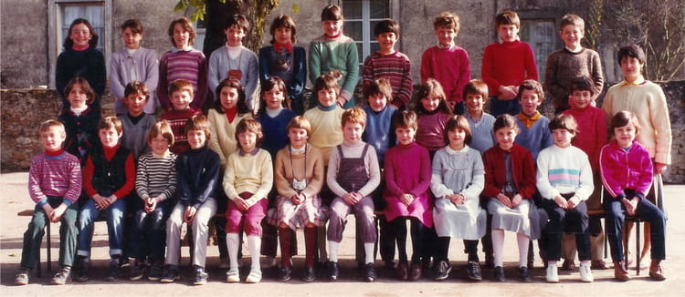 Photo de classe Cm1 de 1982, Ecole Sainte Marie (Vallet) - Copains d'avant