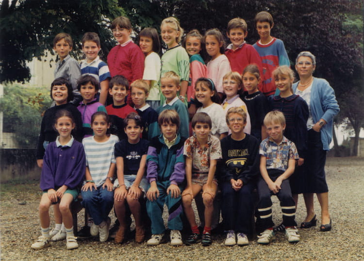Photo de classe CM2 1990 - 1991 de 1990, ECOLE PRIMAIRE - Copains d'avant