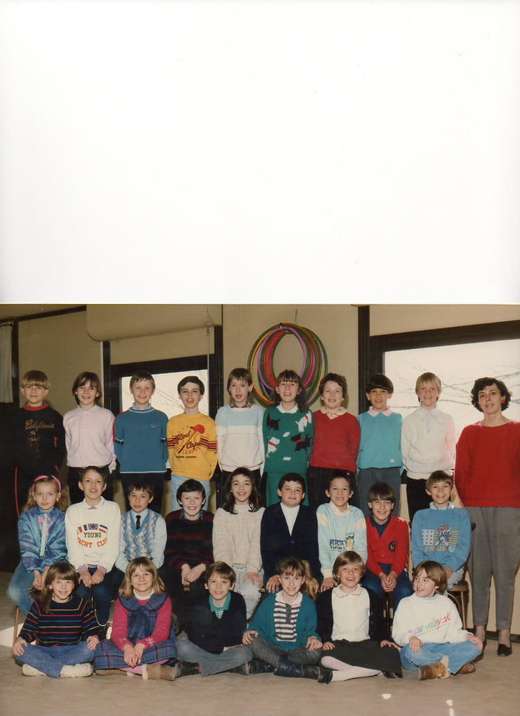Photo de classe CM1 Année 1986/1987 de 1986, ECOLE NOTRE DAME DU BON