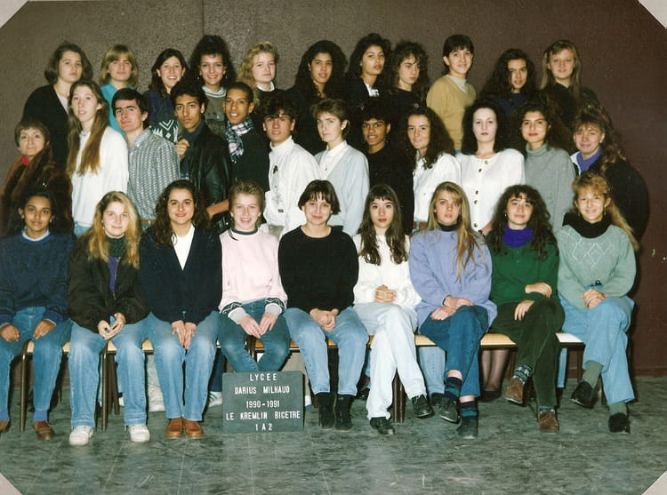 Photo de classe 1 ere A2 de 1991, Lycée Darius Milhaud - Copains d'avant
