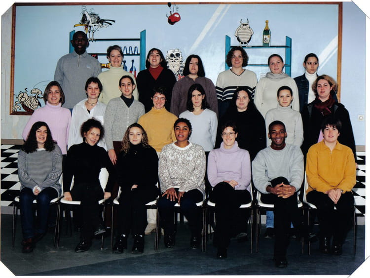Photo de classe BTS 1 AD de 2000, Lycée Jean Moulin - Copains d'avant