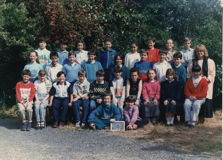 Photo de classe 19871988 CM2 de 1987, Ecole Notre Dame (La Chapelle Basse Mer) Copains d'avant
