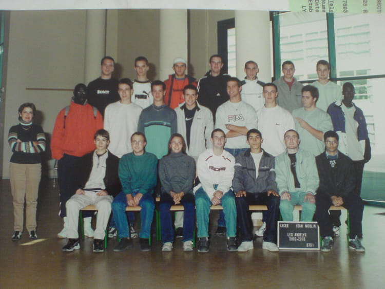 Photo de classe Bts 1 de 2002, Lycée Et Lycée Professionnel Jean Moulin ...