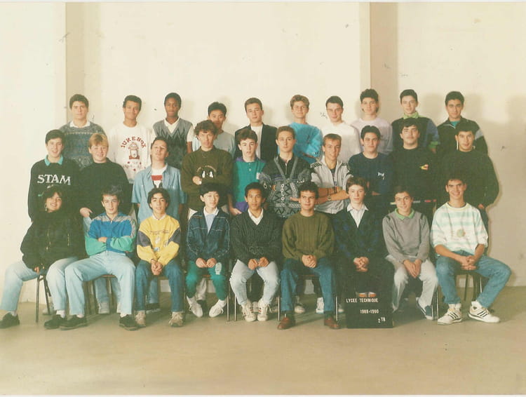 Photo de classe Seconde TB de 1989, Lycée René Cassin - Copains d'avant