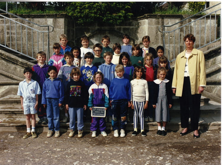 Photo de classe CE1 de 1993, Ecole Sainte Marie (Valognes) Copains d