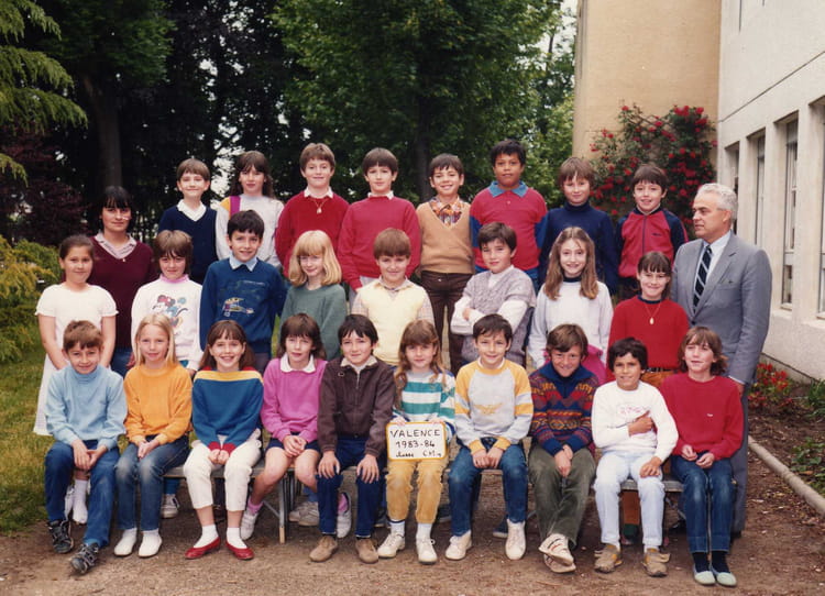 Photo de classe CM1 de 1984, ECOLE SAINTE MARIE - Copains d'avant