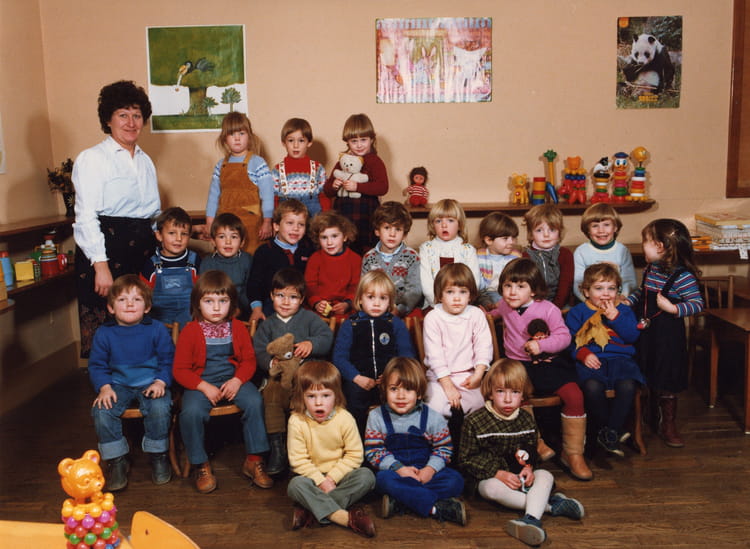Photo de classe 1ère maternelle de 1983, SAINTE URSULE Copains d'avant