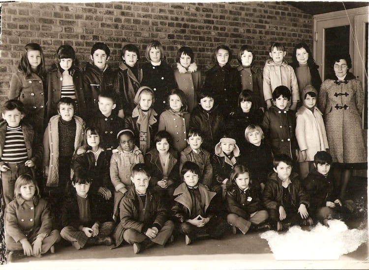 Photo de classe CE1 de 1972,