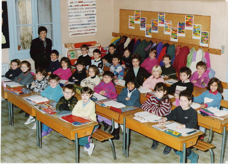 Photo de classe CE1 de 1991, Collège De La Saintefamille Copains d'avant