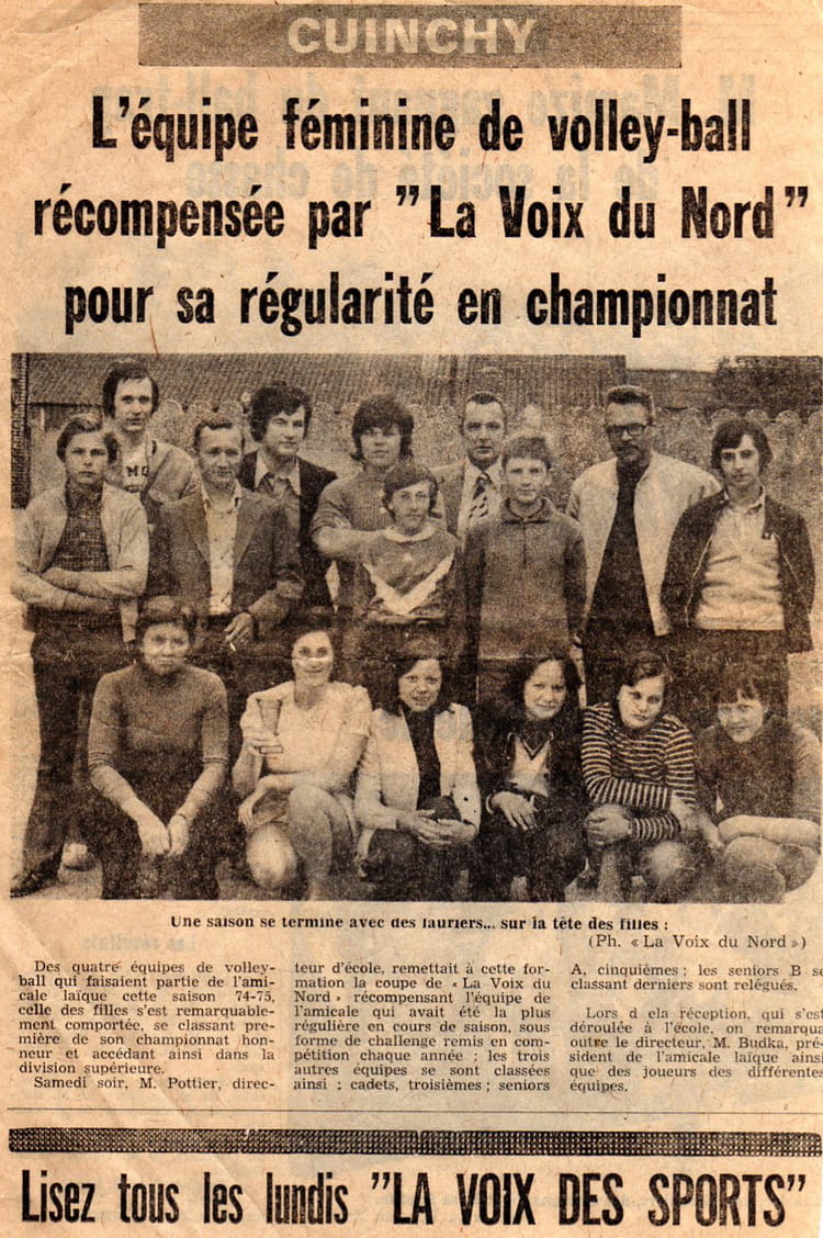 Photo De Classe L equipe Feminine De 1970 VOLLEY CLUB CUINCHY Photo De Classe L equipe Feminine De 1970 VOLLEY CLUB CUINCHY