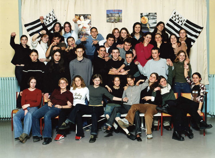Photo de classe Terminale ES 2 de 2002, Lycée Jean Mace - Copains d'avant