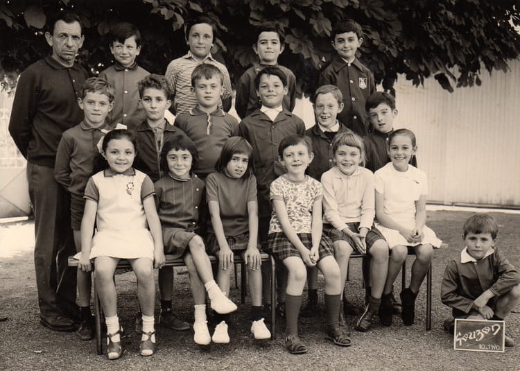 photo-de-classe-1970-de-1970-ecole-primaire-gouzon-copains-d-avant