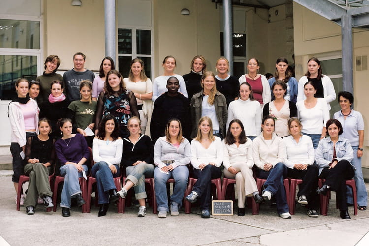 Photo de classe LYCEE PROFESSIONNELLE BEL ORME BACCALAUREAT SCIENCES MEDICO ET SOCIALES