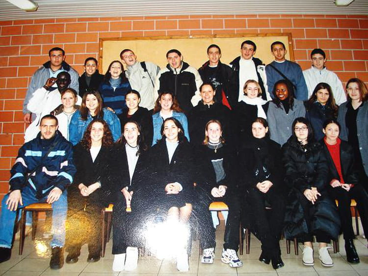 Photo de classe 1ere STT 1 de 2000, Lycée Marie Curie - Copains d'avant