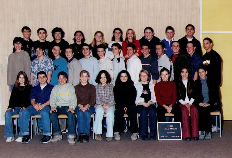 Photo de classe 2nde 6 de 2001, Lycée Jean Moulin - Copains d'avant