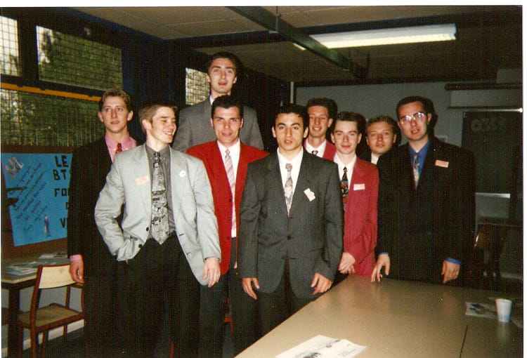 Photo de classe BTS force de vente de 1997, Lycée Alfred Kastler ...