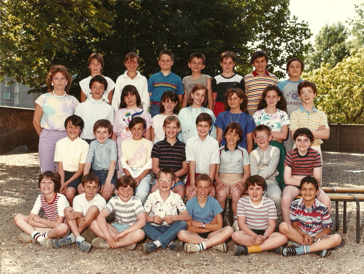 Photo de classe CM2 de 1985, ECOLE SAINT FRANCOIS D ASSISE Copains d