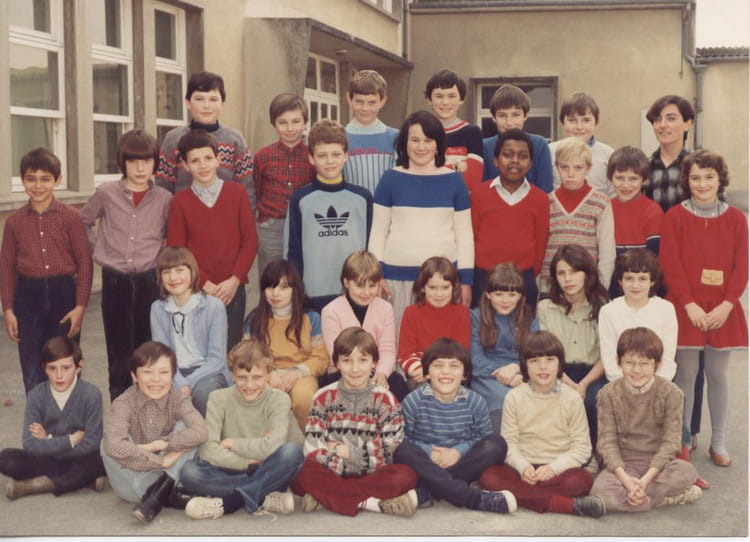 Photo de classe Du ce1 au cm2 de 1980, ECOLE DENISE BERTIN ...