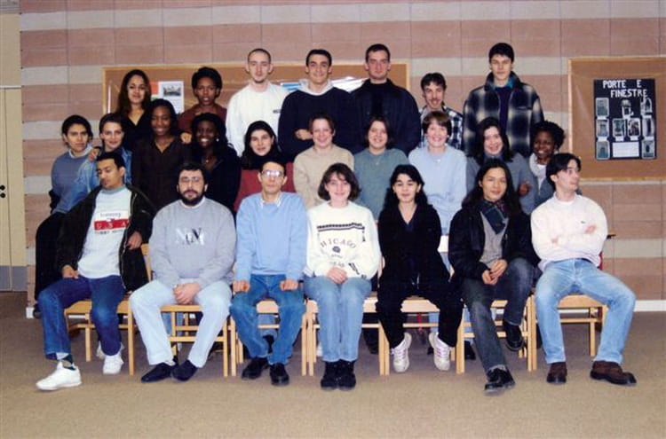 Photo de classe BTS COMPTA 1996 - 1997 de 1996, Lycée Pierre Mendès ...