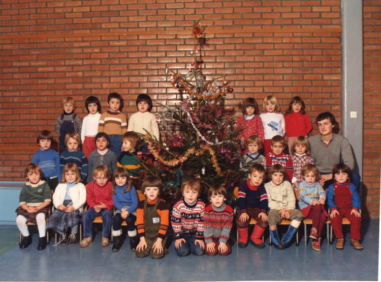 Photo de classe école jean francois millet de 1984, Ecole Jean François Millet Copains d'avant