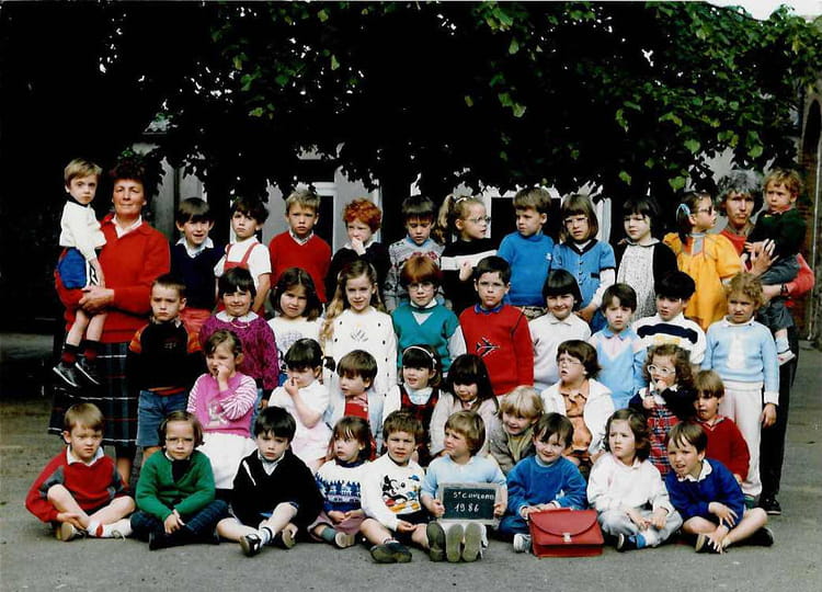 Photo de classe Maternelle et CP de 1986, Ecole Saint Joseph (Saint ...