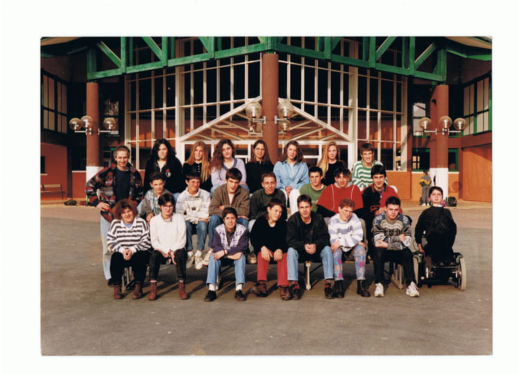 Photo De Classe 3 me2 De 1995 Coll ge Chantaco Copains D avant photo-de-classe-3-me2-de-1995-coll-ge-chantaco-copains-d-avant