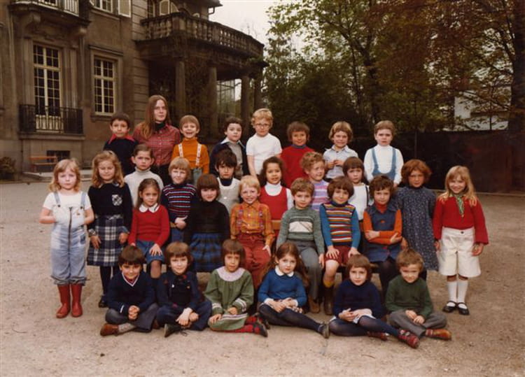 Photo de classe ? de 1977, ECOLE INSTITUTION NOTRE DAME DE SION